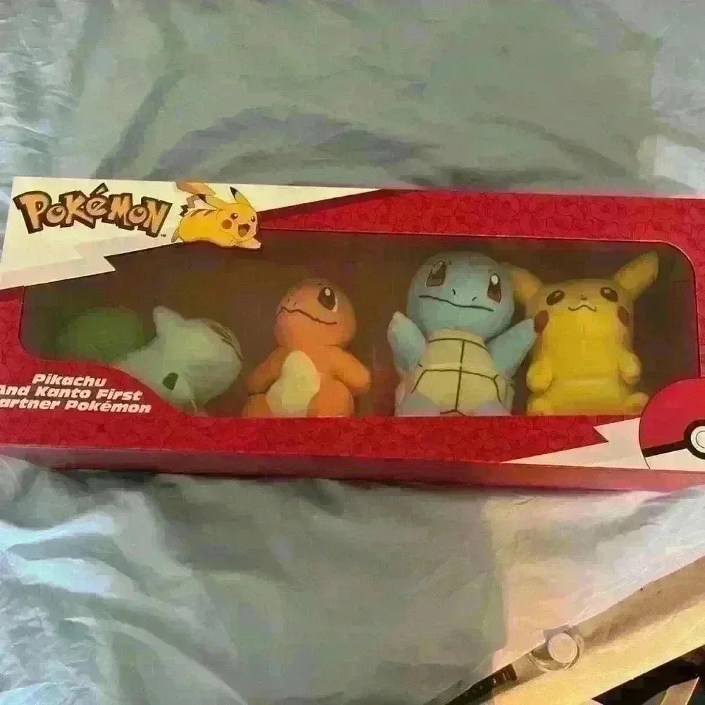 Pokémon plush collectors set